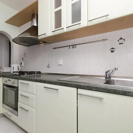 Jurica Apartment *